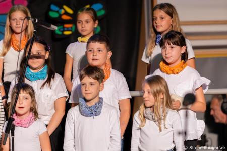 Območna revija otroških in mladinskih pevskih zborov občin Kamnik in Komenda (74)